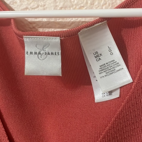 Top - Picture 2 of 2